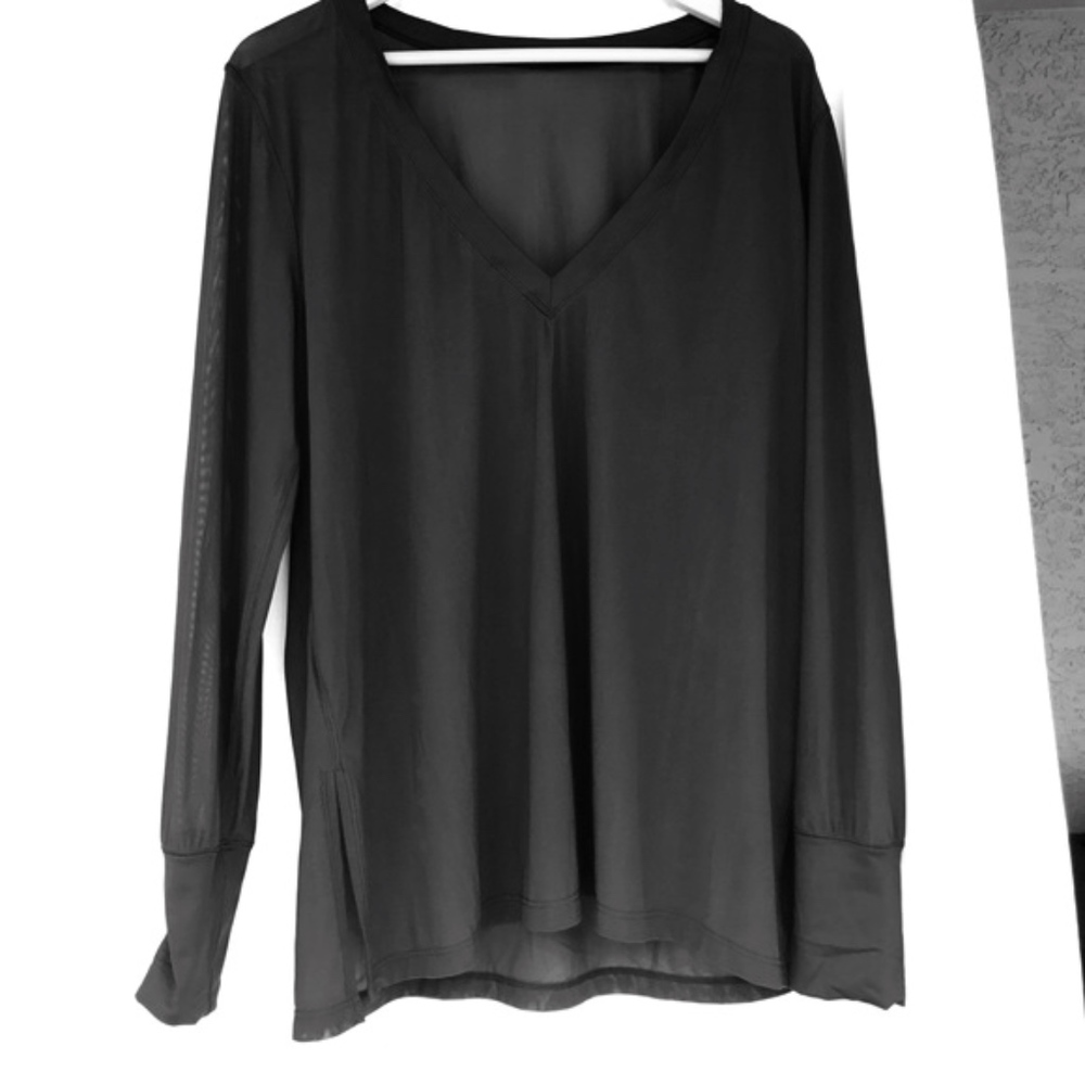 Lululemon Long Sleeve V